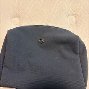 Lululemon Athletica Men's Navy Toiletry Bag